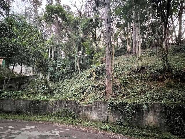 #955 - Terreno em Rua Fechada para Venda em Carapicuíba - SP - 2